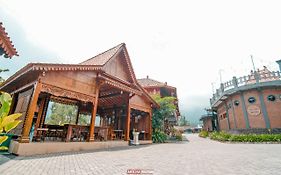 Joglo Kecombrang Bromo